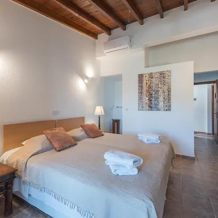 Adamos Διαμέρισμα